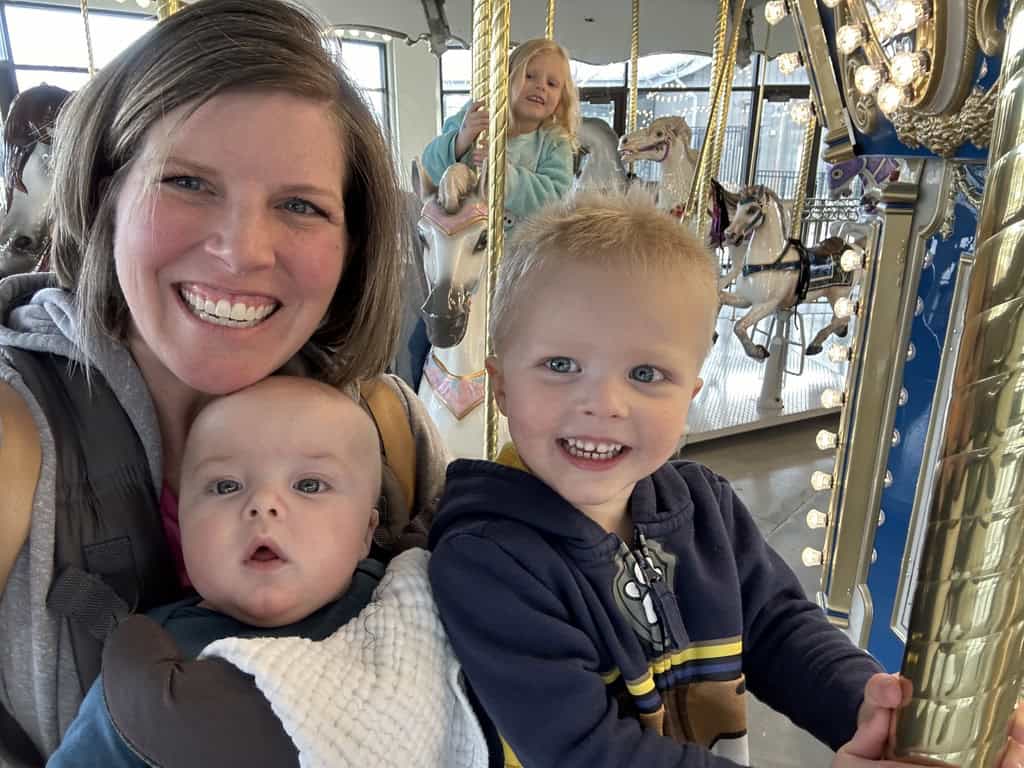 mom and kids carousel